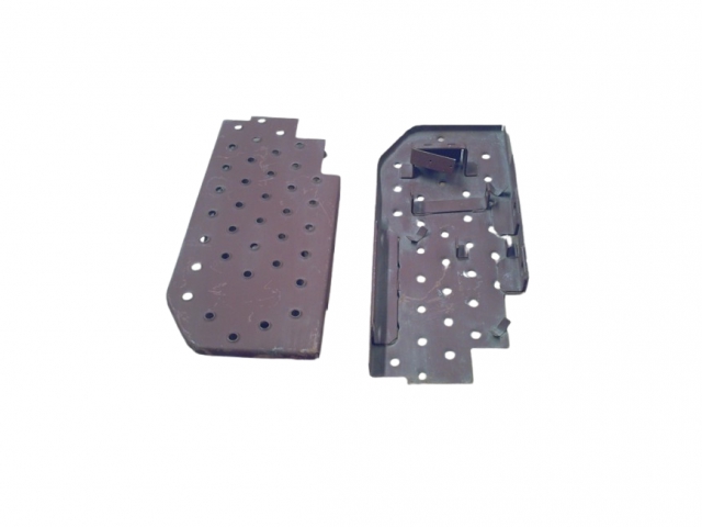 NEW HOLLAND 5164753 FOOT BOARD