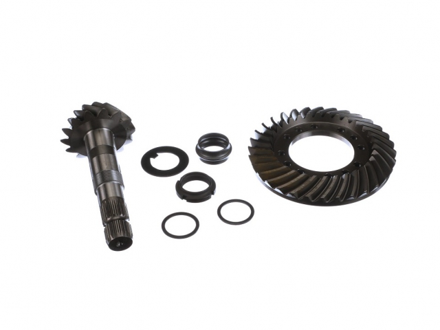 CNH CE 85813059 BEVEL GEAR PIN 14 TEETH, RING 32 TEETH